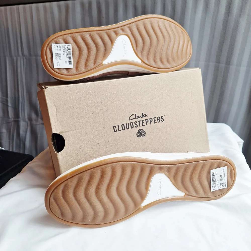 Clarks Cloudsteppers Women's Pink Slip-On Shoes - Picture 3 of 4